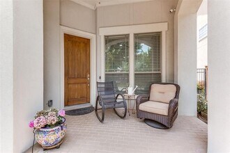 755 Laguna in Irving, TX - Building Photo - Building Photo