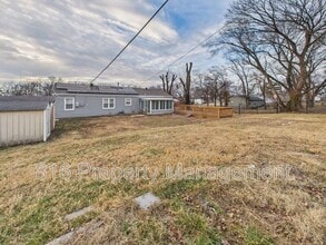 5725 Blue Ridge Blvd in Raytown, MO - Building Photo - Building Photo