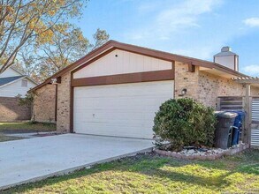 4714 Bohill St in San Antonio, TX - Building Photo - Building Photo