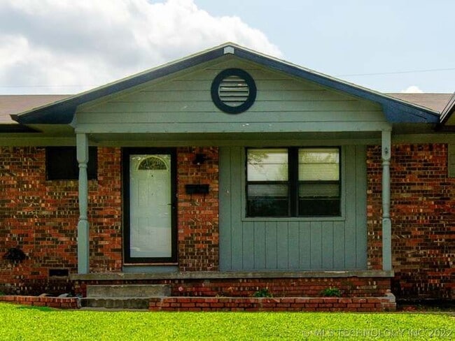 10208 E 7th St in Tulsa, OK - Building Photo - Building Photo