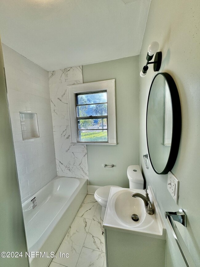 property at 40 W 21st St