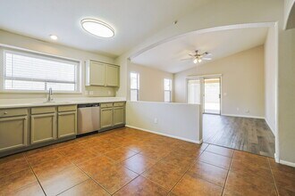 12536 W Reade Ave in Litchfield Park, AZ - Building Photo - Building Photo