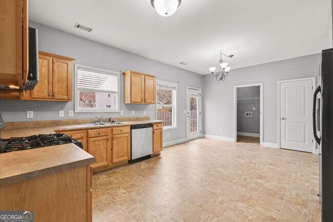 4072 Creekrun Cir in Buford, GA - Foto de edificio - Building Photo