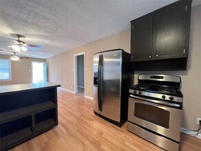 1110 E 27th St in Houston, TX - Building Photo - Building Photo