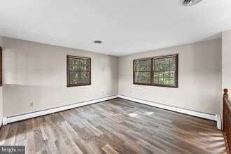 350 Roneys Corner Rd in Oxford, PA - Building Photo - Building Photo