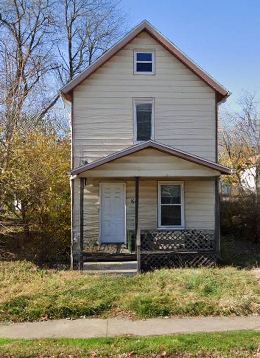 1541 Henry Ave SW in Canton, OH - Building Photo