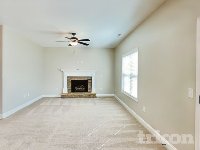 111 Brookhaven Dr in Villa Rica, GA - Foto de edificio - Building Photo