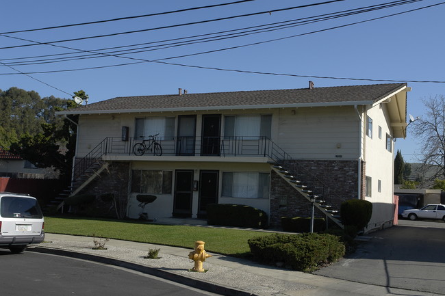 27050 Belvedere Ct in Hayward, CA - Building Photo - Building Photo