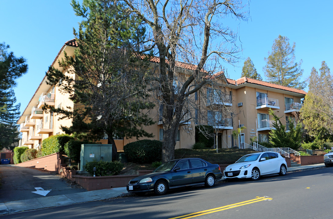 Spanish Castle Apartments in Walnut Creek, CA - Building Photo