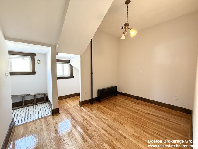 112 Allston St, Unit 3 in Boston, MA - Building Photo - Building Photo