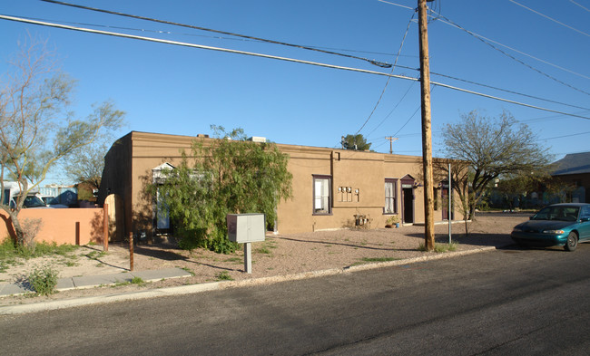 839 S 8th Ave in Tucson, AZ - Foto de edificio - Building Photo