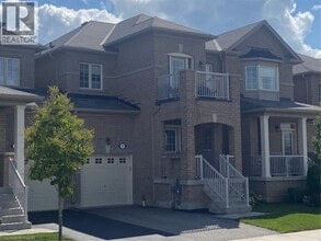 71 Fingland Cres in Hamilton, ON - Building Photo - Building Photo