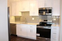 1605 E Central Rd, Unit 413B