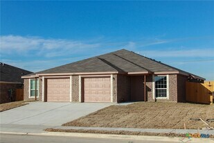 909 Lasso Dr, Unit B in Killeen, TX - Building Photo