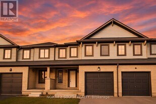 6 Bradshaw Dr in Hamilton, ON - Building Photo