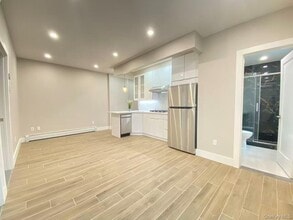 89-21 69th Rd in New York, NY - Building Photo - Building Photo