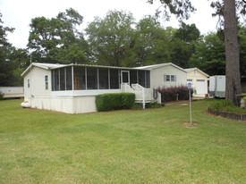 Barineau Mobile Home Park Apartments