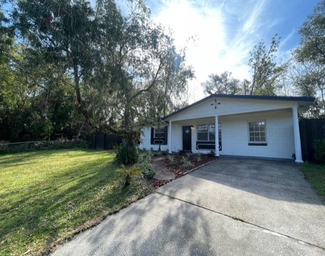 4742 W Ponkan Rd in Apopka, FL - Building Photo