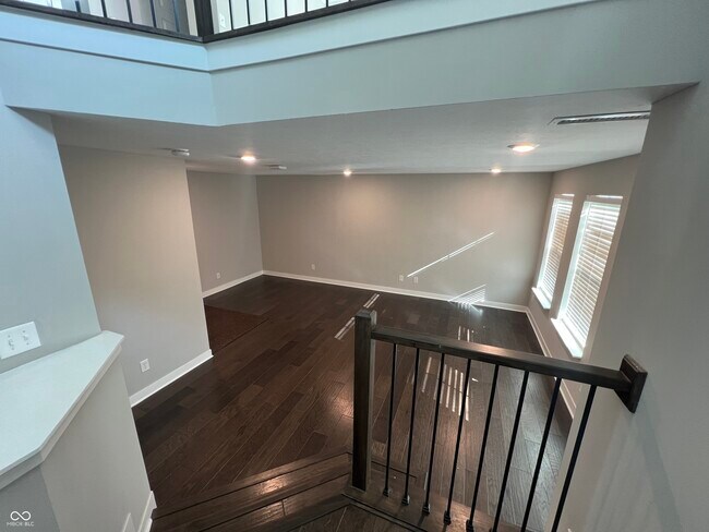 329 Wakefield Way in Zionsville, IN - Building Photo - Building Photo