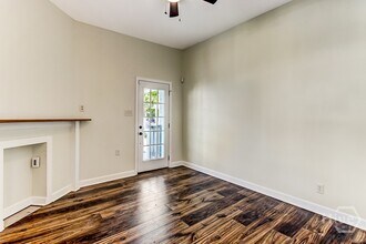 307 W Henry St in Savannah, GA - Building Photo - Building Photo