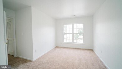 16919 Gentle Wood Ln in Dumfries, VA - Building Photo - Building Photo