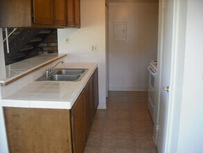 2600 Victoria Ave in Port Hueneme, CA - Building Photo - Building Photo