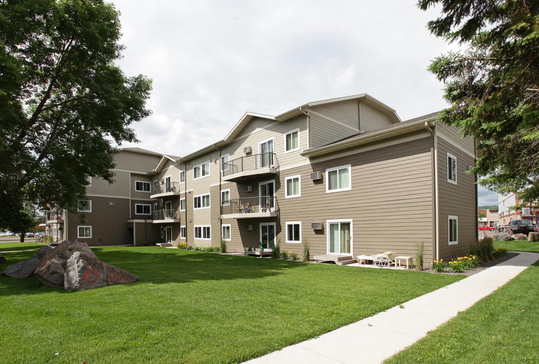 Applewood West and Fairmount Apartments in Duluth, MN - Foto de edificio