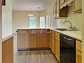 548 Wesley Woods Dr in Cordova, TN - Building Photo - Building Photo
