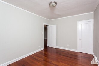 540 W Surf, Unit 1S in Chicago, IL - Building Photo - Building Photo