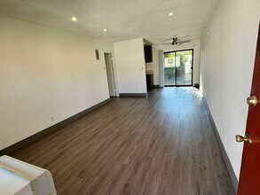 3510 Clarington Ave in Los Angeles, CA - Foto de edificio - Building Photo