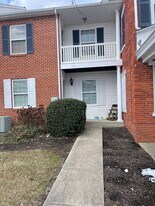 111 Farmhouse Ln in Mountville, PA - Building Photo