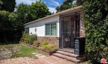 14135 Hatteras St in Los Angeles, CA - Building Photo - Building Photo