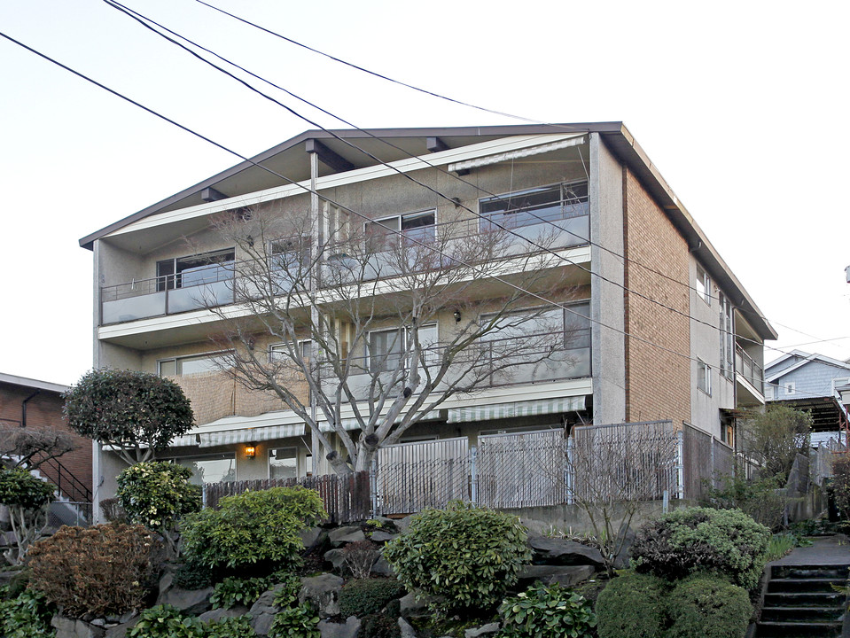 2332 Minor Ave E in Seattle, WA - Foto de edificio