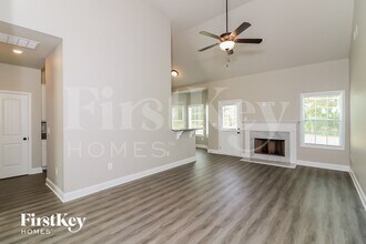 177 Cranbrooke Dr in Dallas, GA - Foto de edificio - Building Photo