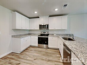 165 Parkers Gate Dr in Youngsville, NC - Building Photo - Building Photo