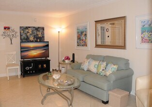 3216 NE 13th St in Pompano Beach, FL - Building Photo - Building Photo