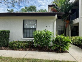 4707 Winslow Beacon in Sarasota, FL - Building Photo
