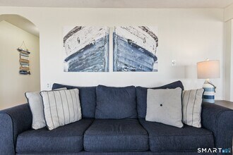 1010 Ocean Ave in West Haven, CT - Building Photo - Building Photo