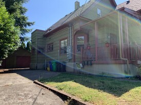 934 SE Nehalem St Apartamentos