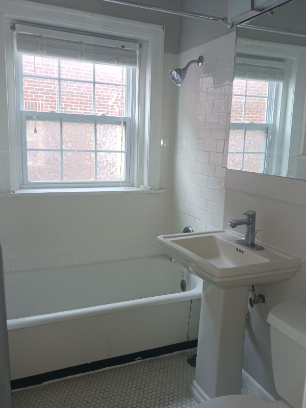 property at 127-129 E 46th St