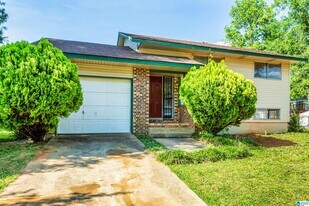 1112 S Gale Dr in Birmingham, AL - Building Photo