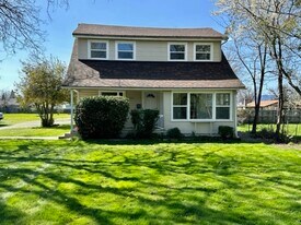 926 SW Greenwood Ave in Grants Pass, OR - Building Photo
