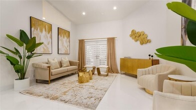 1361 NW 116th Ave in Plantation, FL - Building Photo - Building Photo