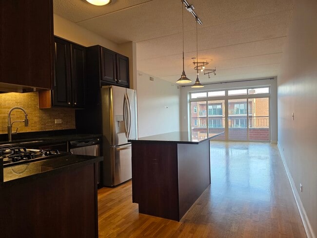 1670 Mill St in Des Plaines, IL - Building Photo - Building Photo