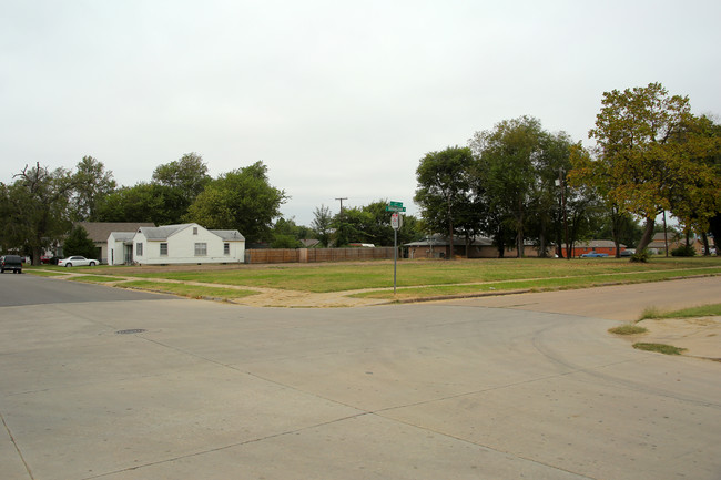 2537 E 7th St in Tulsa, OK - Building Photo - Building Photo