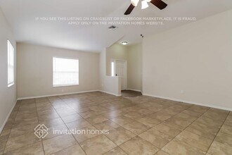 31335 Glendalough Way in Wesley Chapel, FL - Building Photo - Building Photo