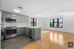 310 Clarkson Ave in Brooklyn, NY - Building Photo