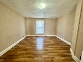 437 W Jackson St in Marshfield, MO - Building Photo - Building Photo