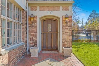 107 Clinton Ave in Montclair, NJ - Building Photo - Building Photo