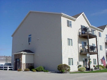 Vincent Marie Apartments in Fargo, ND - Building Photo